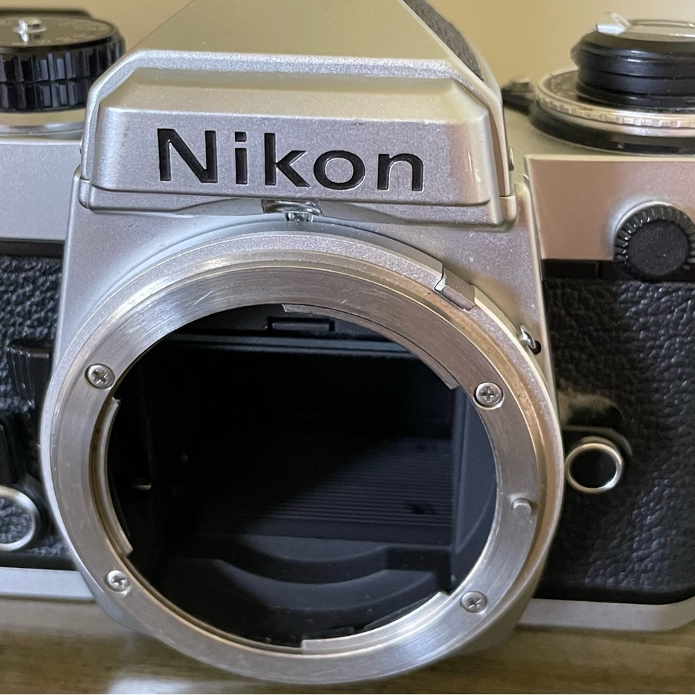 NIKON CAMERA 📷 AND LENS EXCELLENT CONDTION VINTAGE.  SOLD AS SET ONLY! - Picture 6 of 15